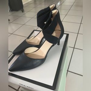 Like new black